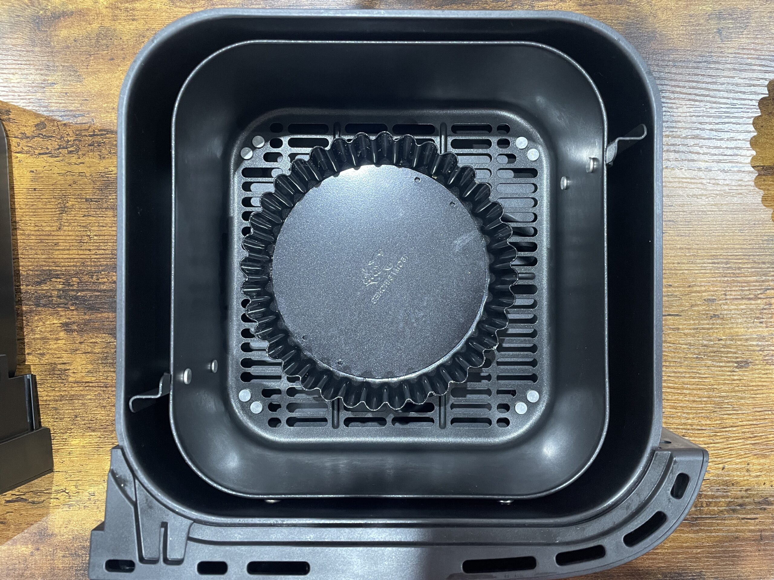 tala quiche tin in the drawer of the philips 3000 air fryer