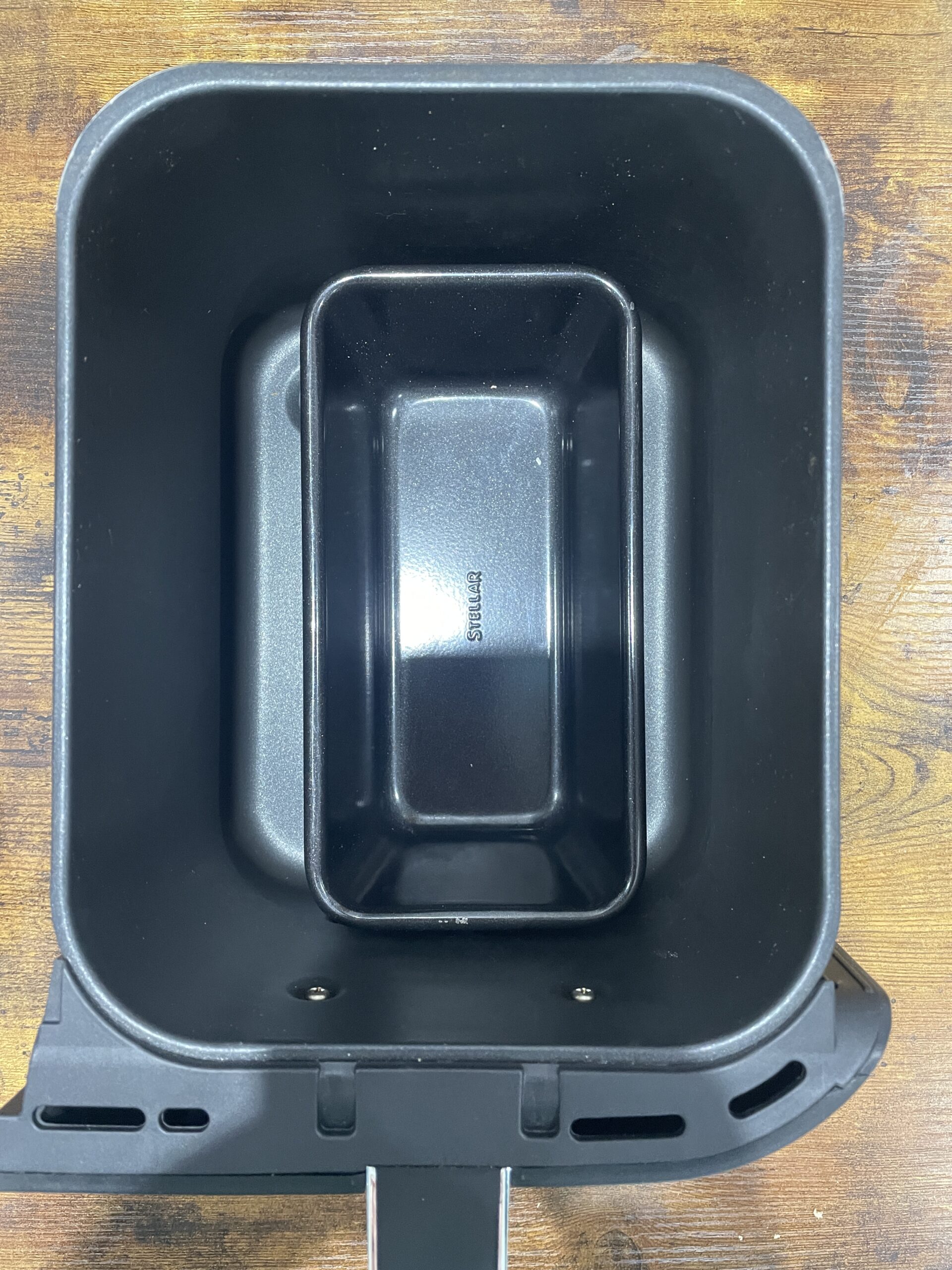 non-stick 1lb loaf tin in the drawer of the ninja foodi air fryer
