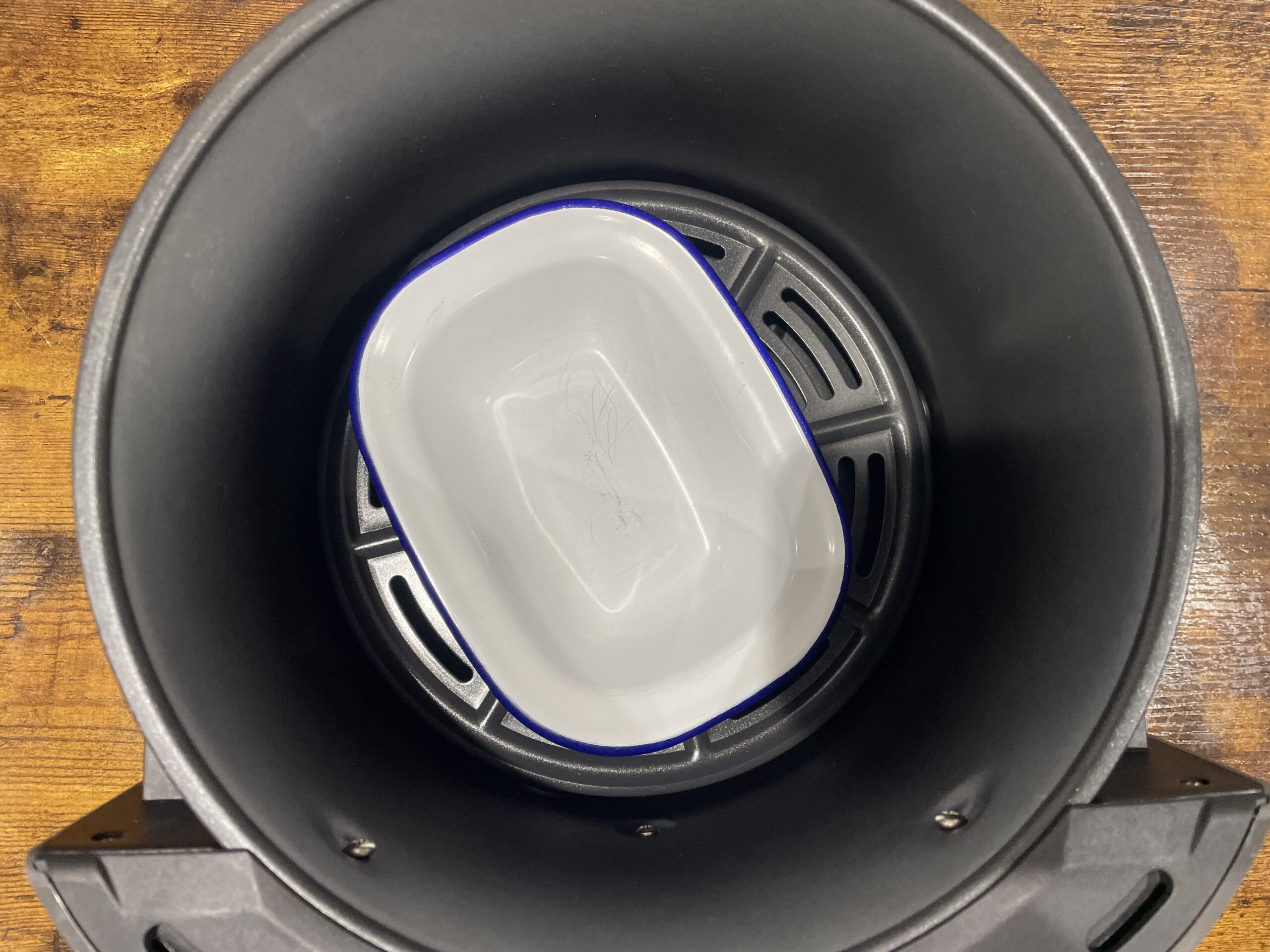 16cm dish in the drawer on the Ninja AF160 air fryer